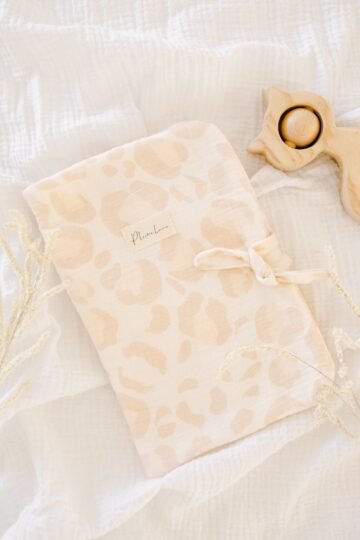 Protège carnet de santé léopard 100% mousseline de coton MON COEUR FAIT GRAOU